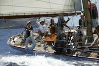 classic_yacht_lone_fox
